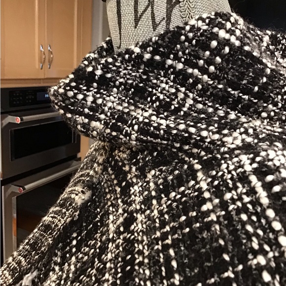 Zara Black and White Plaid sweater/ poncho - Picture 5 of 8